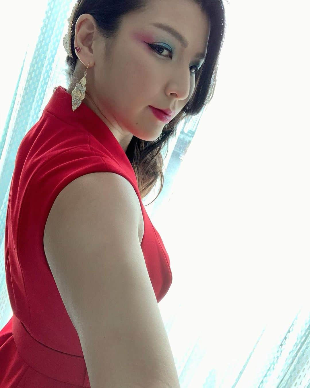 志田光さんのインスタグラム写真 - (志田光Instagram)「👗💄✨ #dressup #red #prowrestler #hikarushida」10月25日 10時26分 - shidahikaru