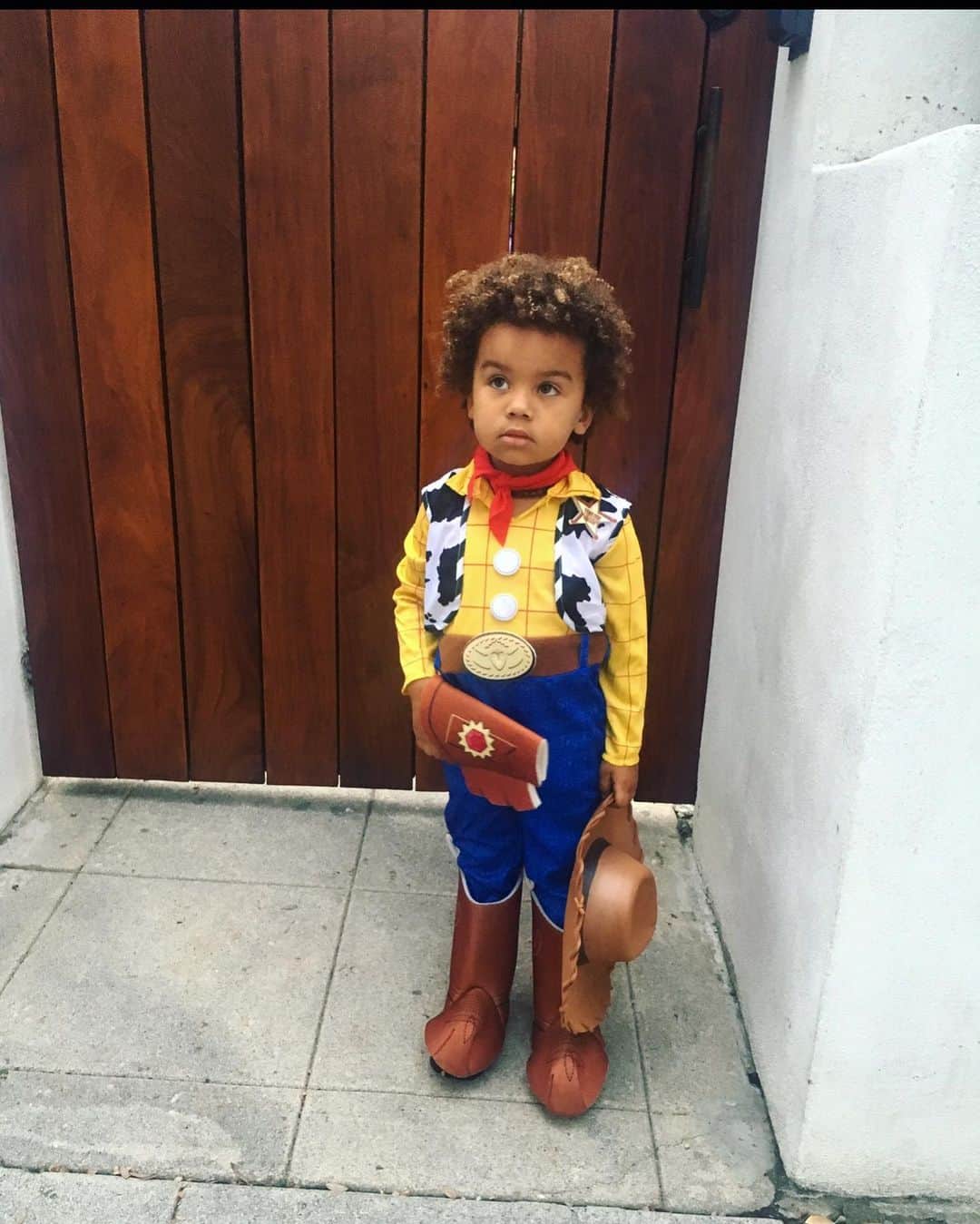 ニコール・トルンフィオのインスタグラム：「Waiting for #Halloween like..... 🥰👻🎃」