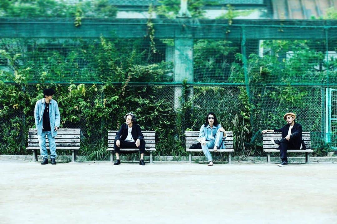 月に吠える。のインスタグラム：「浅縹、墨、浅縹、墨 の順で並んでおります。  #salaba #thatfeel #rocksteady #ravenik #bigblackmaria  #breadmaker #dallasrusty  #浅縹 #墨」