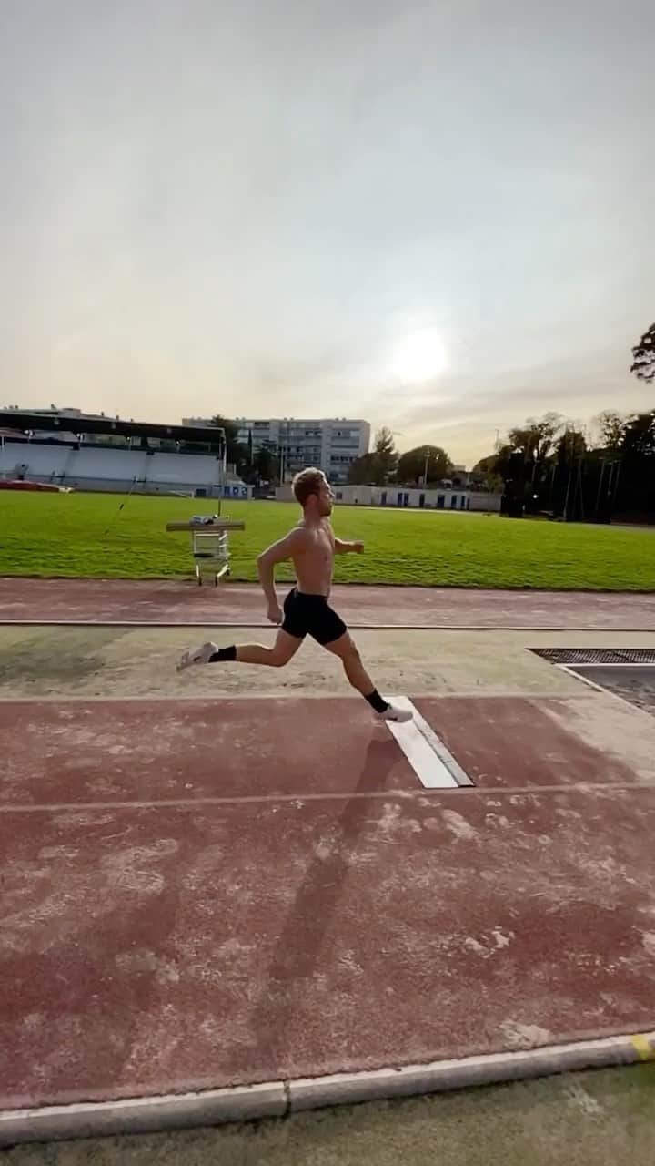 ケビン・マイヤーのインスタグラム：「My partner @benjaminhougardy is an artist 🎥 He’s a bit noisy at the end but this is ok 😅😂 @niketrain」