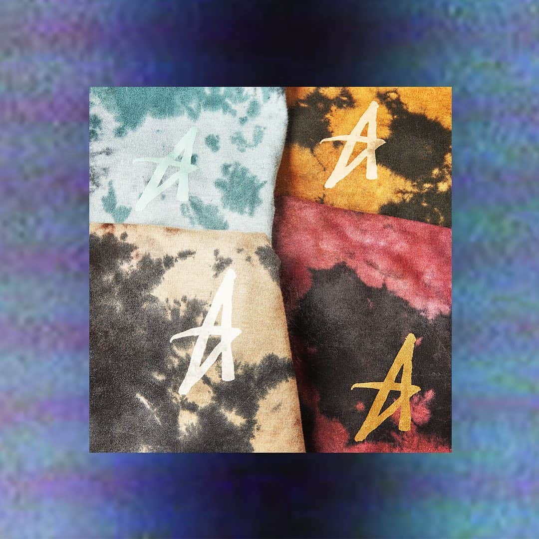 オルタモントのインスタグラム：「Each Of Our Tie Dye Tees Are One Of A Kind ✨ Featuring A Custom Tie Dye Wash On A Premium Buttery Soft 100% Cotton Tee, Designed For Comfort & Style ⚡️ #Altamont #CutFromADifferentCloth 📷 @insta_groen」