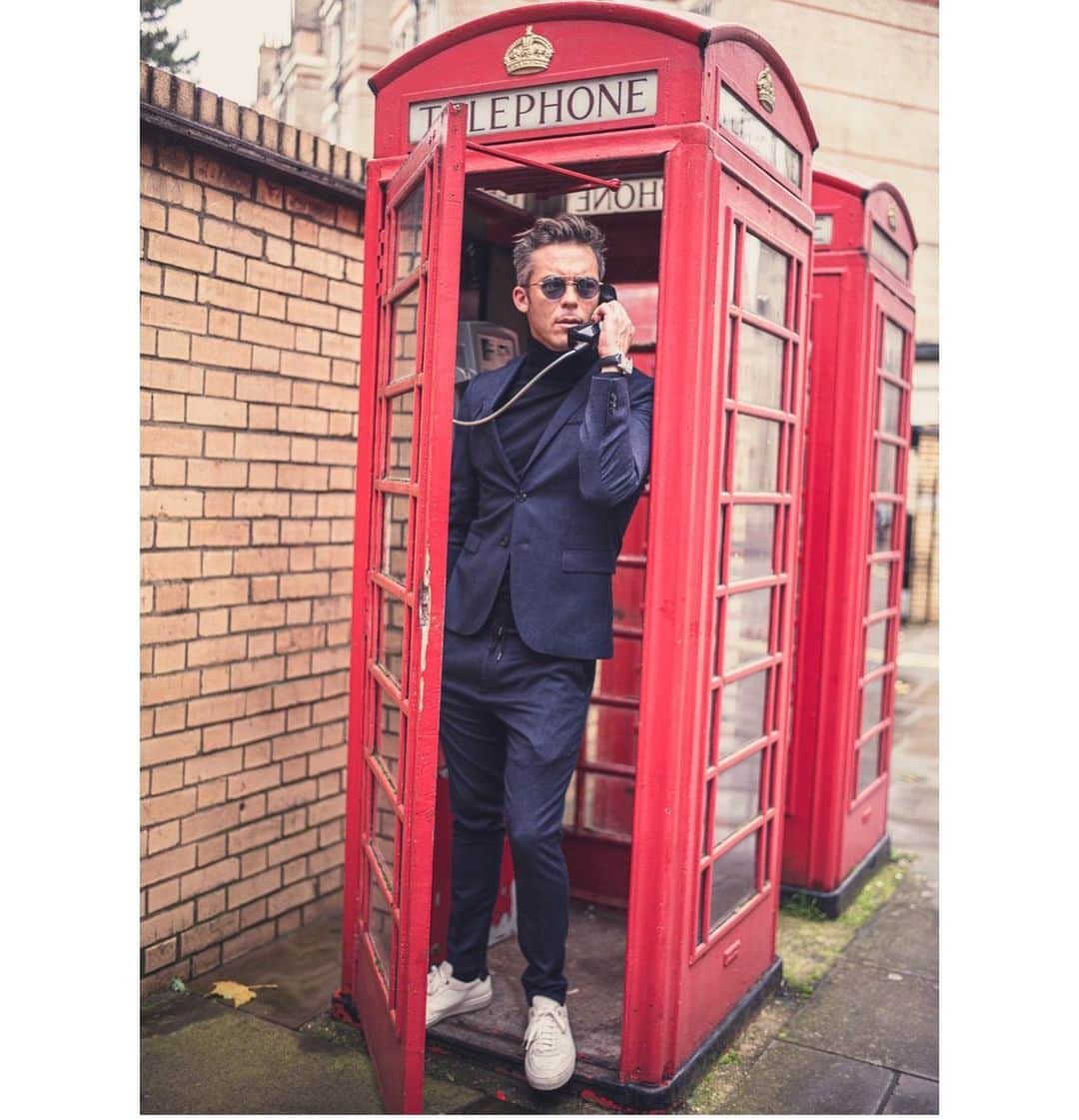 アンドレ・ロッテラーのインスタグラム：「@boss is calling!」