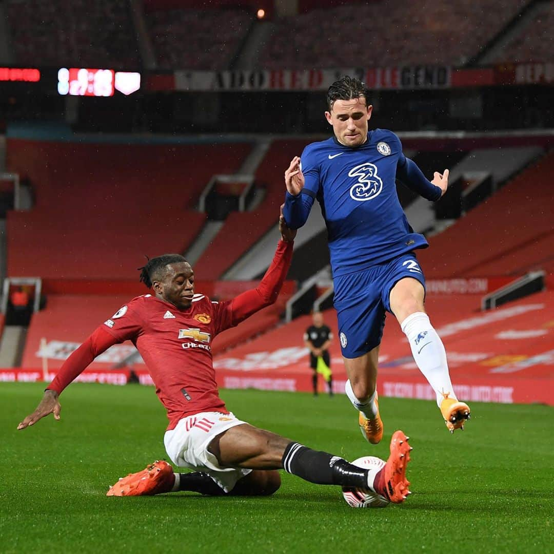 チェルシーFCさんのインスタグラム写真 - (チェルシーFCInstagram)「COME ON CHELSEA! 70 mins played and it remains Man Utd 0-0 Chelsea... #MUNCHE #CFC #Chelsea」10月25日 2時58分 - chelseafc