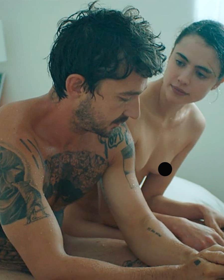 Just Jaredさんのインスタグラム写真 - (Just JaredInstagram)「Shia LaBeouf and Margaret Qualley both went completely nude while starring in the new 10-minute short film for her sister Rainsford’s song “Love Me Like You Hate Me.” You can watch by tapping this photo at the LINK IN BIO, but beware because the video is NSFW.  #ShiaLaBeouf #MargaretQualley #Rainsford Photo: Vimeo」10月25日 3時47分 - justjared