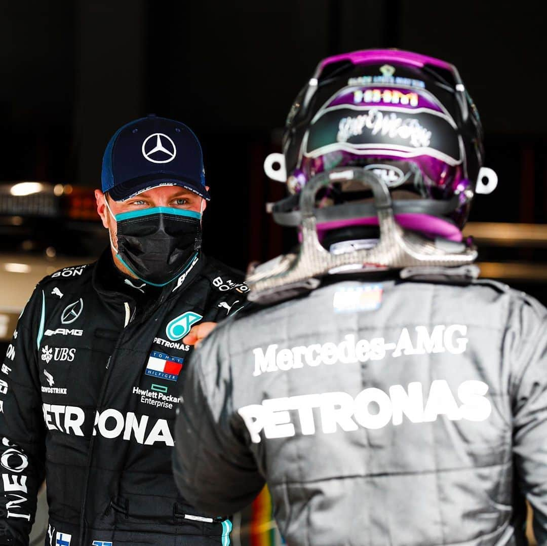 MERCEDES AMG PETRONASさんのインスタグラム写真 - (MERCEDES AMG PETRONASInstagram)「It took something special from @f1’s greatest qualifier of all-time to beat @valtteribottas to pole today! 👏   Incredible to watch these two pushing each other week in week out.   Keep raising the bar. 🤜🤛 #DrivenByEachOther」10月25日 3時52分 - mercedesamgf1