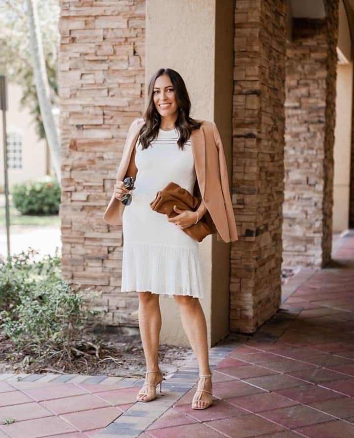 ベイリー44さんのインスタグラム写真 - (ベイリー44Instagram)「Style tip: Add a power blazer to turn the Evalina dress into a wear-out-of-the-house dress, a la @aglamlifestyle.⁠ ⁠ ⁠ ⁠ ⁠ ⁠ #bailey44 #b44style #dailystyle #effortessstyle #effortlesschic #fashiondaily #fashiongoals #fashioninspo #fashionlover #minimalchic #minimalfashion #minimalstreetstyle #minimalstyle #neutralshades #neutralstyle #neutraltones #ootd #outfitgoals #ootdinspo #outfitinspo #simplebeyond #styleguide #stylehunter #styleinspo #styleinspiration #wearthisnext #whowhatwear #womensstyle #womenswear」10月25日 4時01分 - bailey44