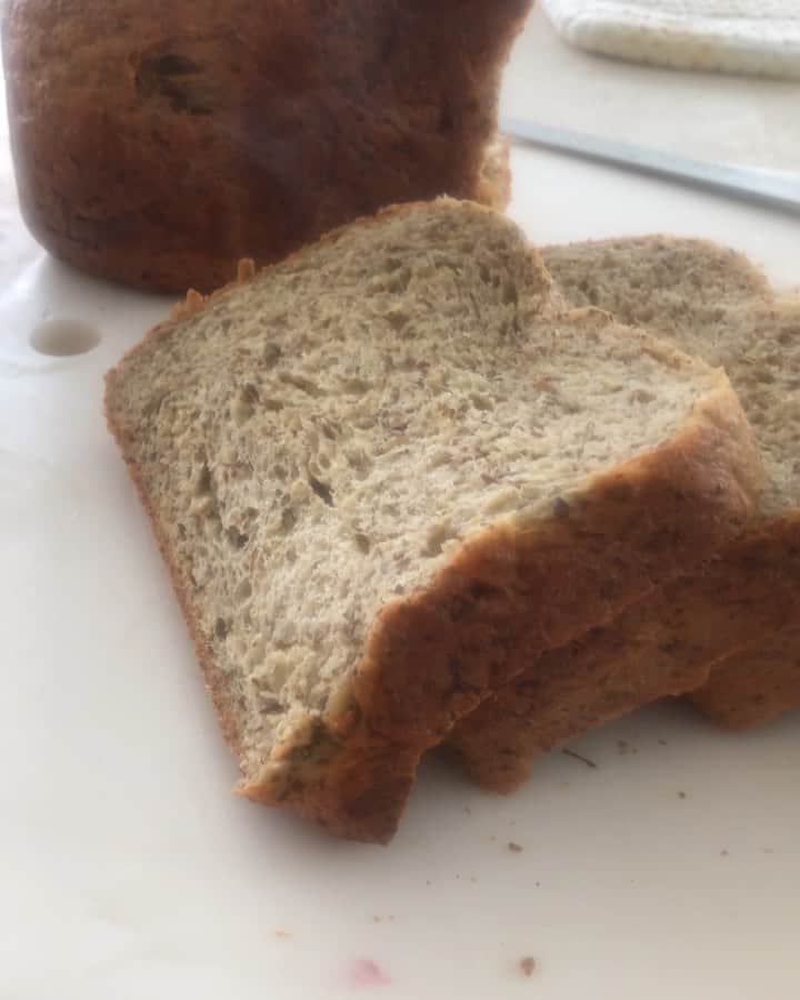 ヒュー・ジャックマンのインスタグラム：「🍞」