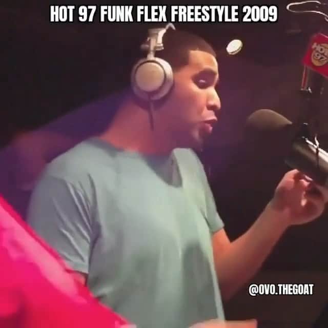 ファンクマスター・フレックスのインスタグラム：「Ok @champagnepapi celebrating that birthday! WHATS YOUR FAVORITE DRAKE SONG OR ALBUM?」