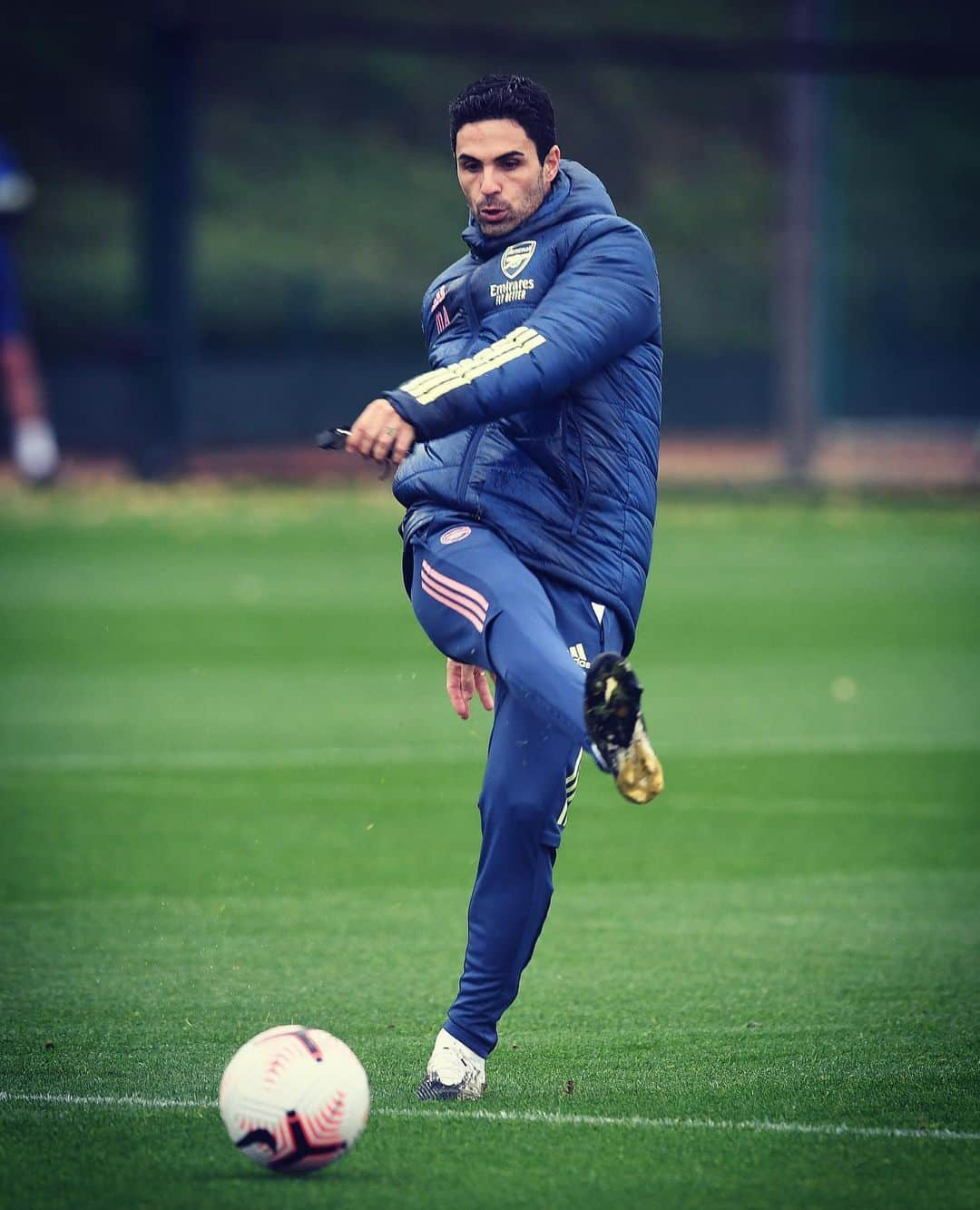 アーセナルFCさんのインスタグラム写真 - (アーセナルFCInstagram)「Swipe ⏪ for more training pics⁠⠀ ⁠⠀ #Arsenal #training #ARSLEI #EPL #premierleague #COYG #Arteta #Gabriel #Chambers #Tierney #Leno #Xhaka #Willian #Martinelli #Aubameyang」10月25日 4時35分 - arsenal