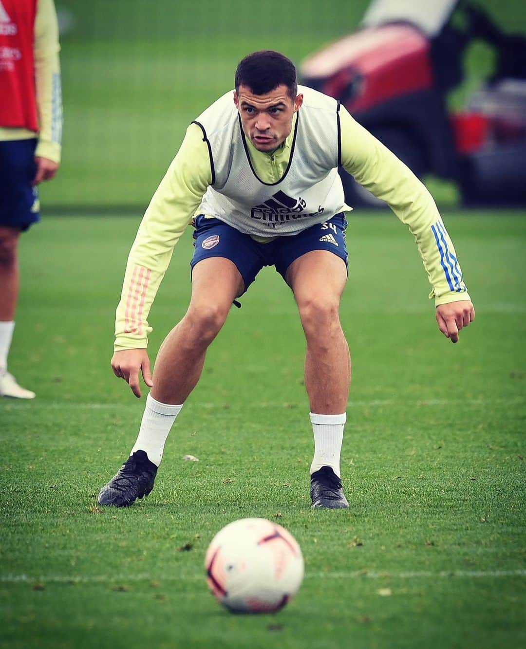 アーセナルFCさんのインスタグラム写真 - (アーセナルFCInstagram)「Swipe ⏪ for more training pics⁠⠀ ⁠⠀ #Arsenal #training #ARSLEI #EPL #premierleague #COYG #Arteta #Gabriel #Chambers #Tierney #Leno #Xhaka #Willian #Martinelli #Aubameyang」10月25日 4時35分 - arsenal