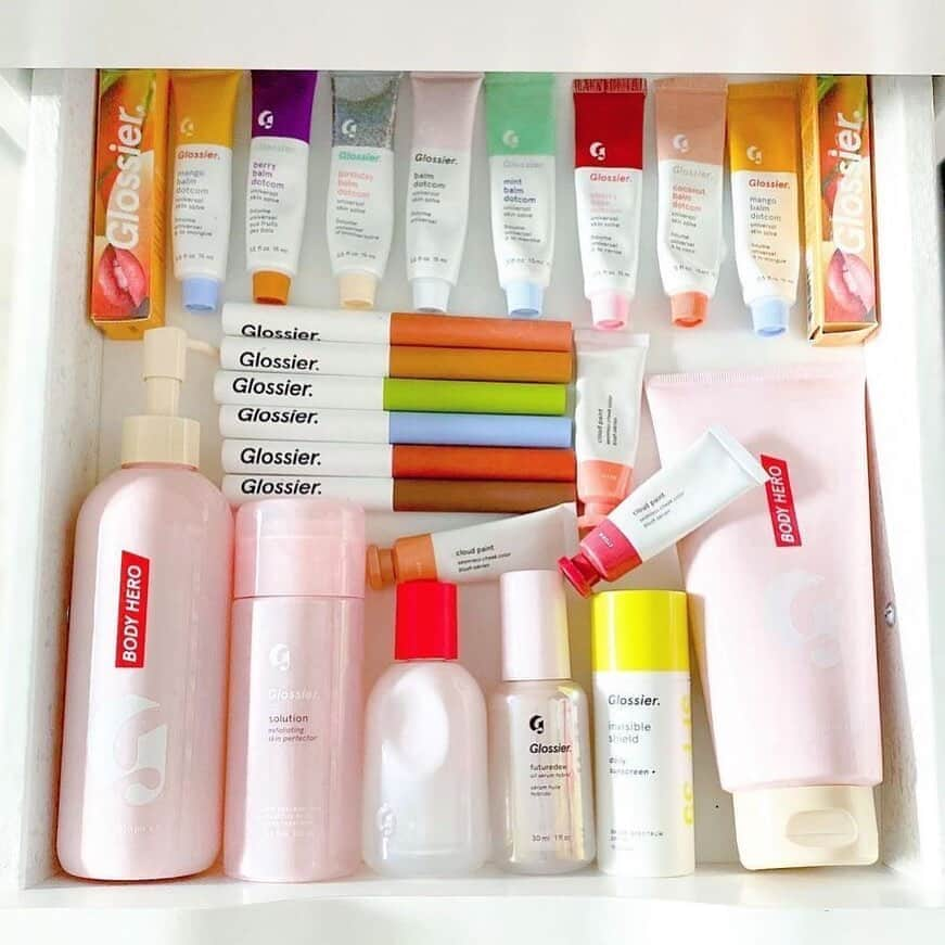 Glossierさんのインスタグラム写真 - (GlossierInstagram)「Getting organized @kateclementine_beauty?」10月25日 4時59分 - glossier