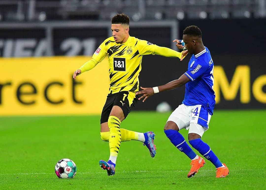 のインスタグラム：「For the fans! @bvb09 🖤💛  +3 🅰️」