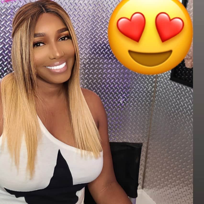 ネネ・リークスのインスタグラム：「It’s always good to smile」