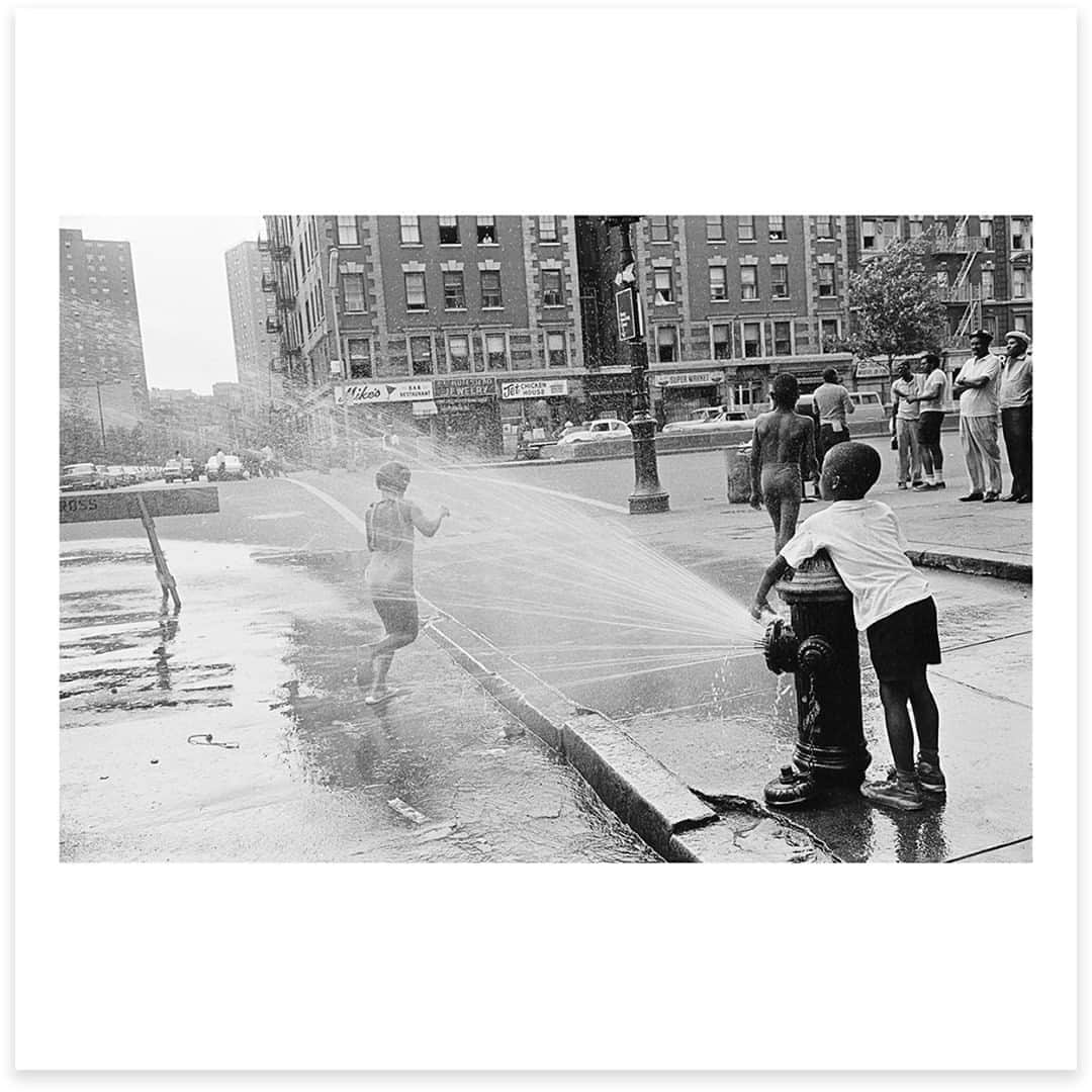 Magnum Photosさんのインスタグラム写真 - (Magnum PhotosInstagram)「“Ernest Cole must have cheered the first time he saw the 'uncapping' of the fire hydrants in New York City. There is hardly a more traditional visual trope of an urban summer, but it is a symbol which says so much: there is the anti-institutional rebellion inherent in the uncapping, there is also the relief that the water provides from the heat. There is the illegality and the tolerance of the illegality. Finally, the uncapping symbolically represents the moment when the city just gets too hot: it boils over. It is the response of the people to the urban environment. ⁠ ⁠ "Such a cultural tradition would be unimaginable in the deeply conservative, heavily-policed South African capital of Pretoria, from where Cole had travelled only a few years earlier. There is an equivalent image in Cole's South African work: it shows children playing in the spray of a water sprinkler — amid 'the hissing of summer lawns' as Joni Mitchell described it. The opportunistic use of the water sprinkler is a stolen pleasure rather than an act of volition. The difference between the uncapping and the sprinkler is the difference between control and abandon.” ⁠ ⁠ – James Sanders, estate of Ernest Cole⁠ .⁠ Works of Imagination, the October Magnum Square Print Sale in partnership with @aperturefnd is live on the Magnum Shop until this Sunday.⁠ .⁠ This is a unique opportunity to purchase signed or estate-stamped museum-quality prints by over 100 of the world’s leading photographic artists in an exclusive 6x6” format for $100.⁠ .⁠ Visit the link in bio to shop all the images available.⁠ .⁠ PHOTO: Summer in the City. Harlem, New York, USA. ⁠ .⁠ © Ernest Cole/#MagnumPhotos⁠ ⁠ #MAGNUMSQUARE #WorksofImagination #printsale」10月25日 6時01分 - magnumphotos