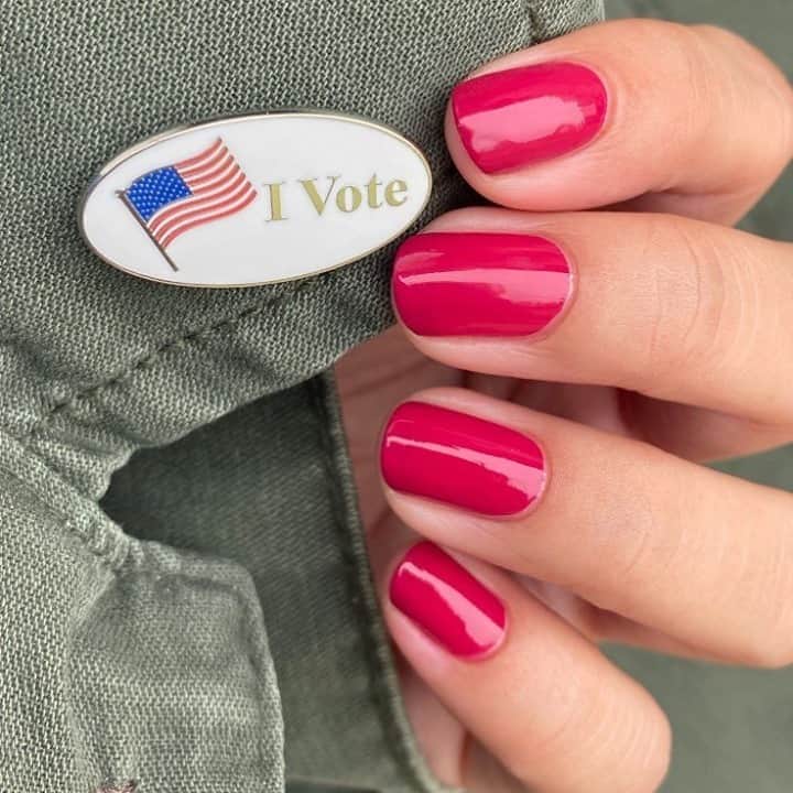OPIさんのインスタグラム写真 - (OPIInstagram)「Happy #VoteEarlyDay! Here's your reminder to get out there and vote.  Shade: #OPIByPopularVote  by: @mylacqueredlife   #opiobsessed #OPI #coloristheanswer #red #nails #nailpolish #opicons」10月25日 11時30分 - opi