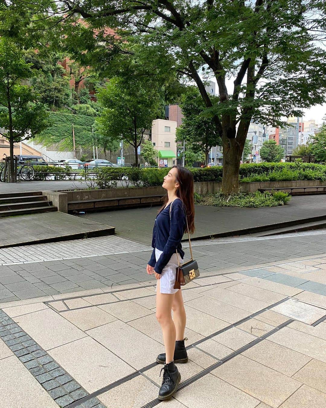 青山舞莉のインスタグラム：「how’s your sunday going?  #ミーの毎日  #ミーコーデ」