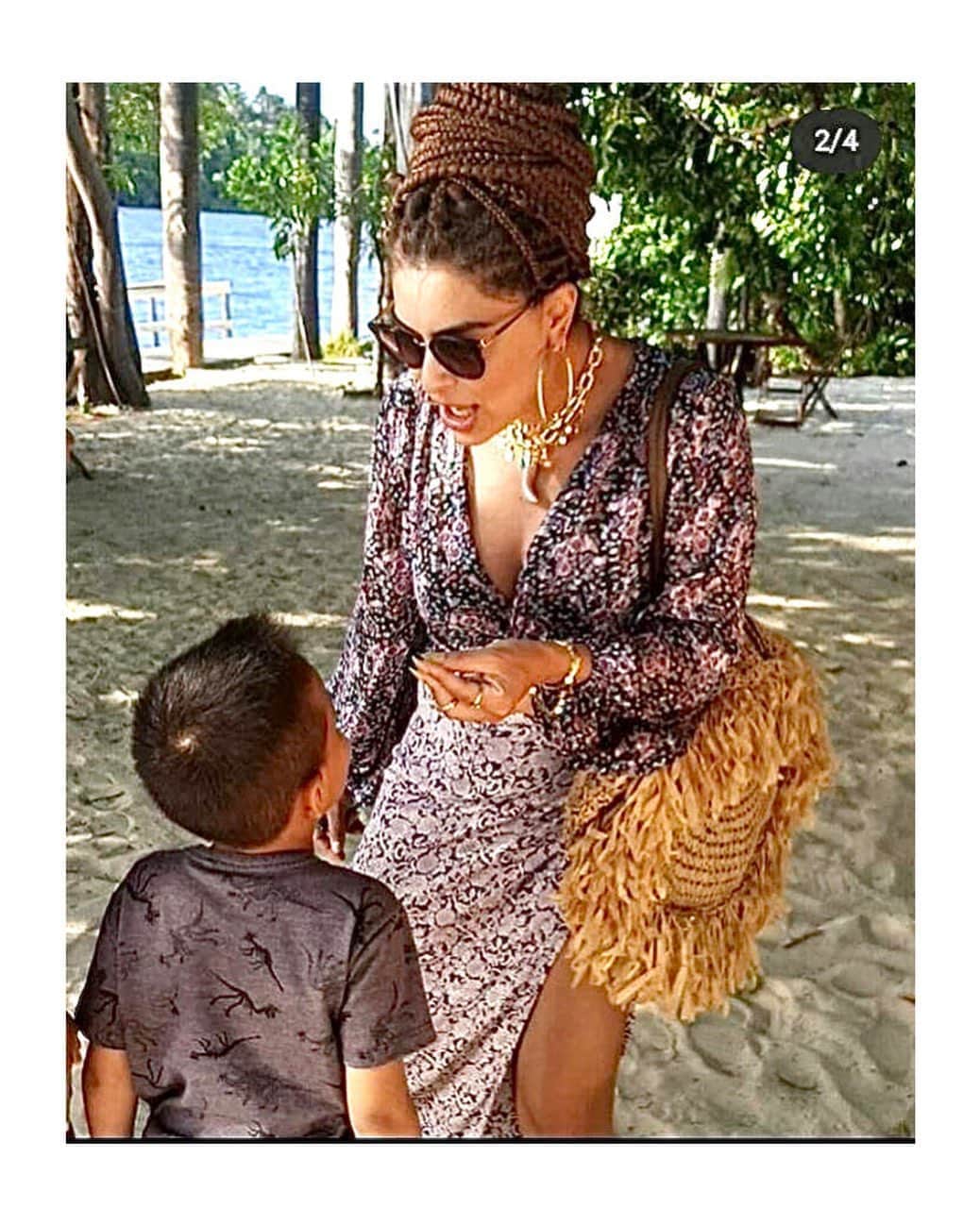 ジュリアナ・パエスさんのインスタグラム写真 - (ジュリアナ・パエスInstagram)「Ter fãs e gente lhe querendo bem é tão bom... e quando são crianças, aí é bom demais!!!!!!! Esse aí virou e falou: ‘tia da novela, eu tenho covinha na bochecha igual vc!!!!ahhhhhh tem como não amar muito? #amocriança」10月25日 7時11分 - julianapaes