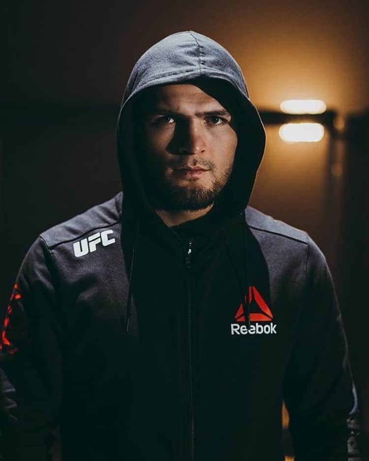 ハル・ベリーさんのインスタグラム写真 - (ハル・ベリーInstagram)「What a champion, what a man, what a legacy! congratulations @khabib_nurmagomedov! ♥️ #UFC254」10月25日 7時13分 - halleberry