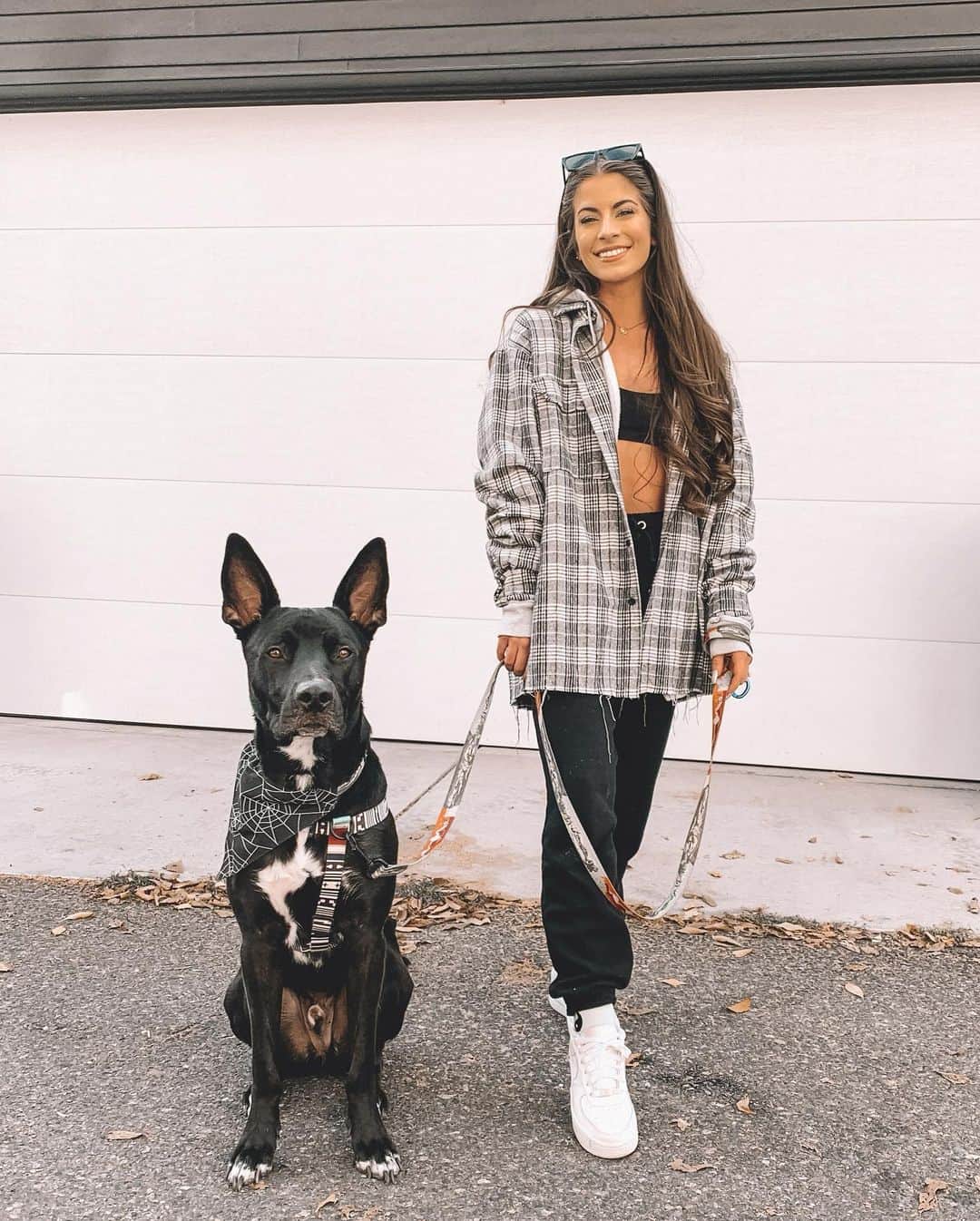 Paige Reillyさんのインスタグラム写真 - (Paige ReillyInstagram)「Saturday walks with the boy 🍂🍁 because snow is in the forecast for the next two days 😳 not sure I’m fully ready for that but can’t wait to see him play in the snow again 😂🤧⁣ ⁣ Outfit is tagged & I’ll post the link to everything on my story as well 🤍 be prepared for endless flannel photos for the next few months... I apologize in advance 😁⁣ ⁣ Have a beautiful Saturday 🤎🍂」10月25日 7時18分 - paigereilly