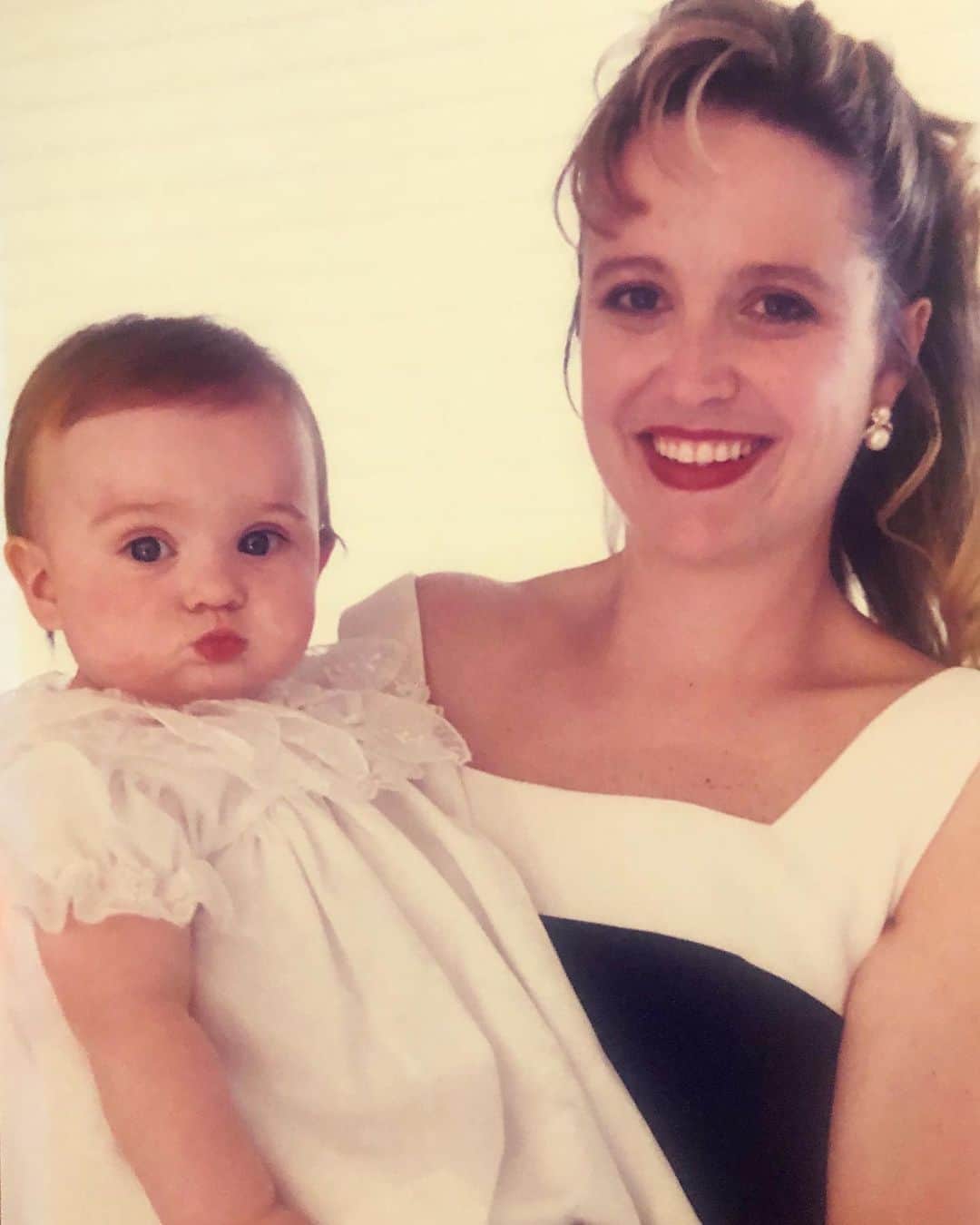 キーリー・マーシャルのインスタグラム：「Happy Birthday to my incredible mother. I love you more than I can say with words. You are such a beautiful person on the inside and out. Couldn’t be more grateful.」