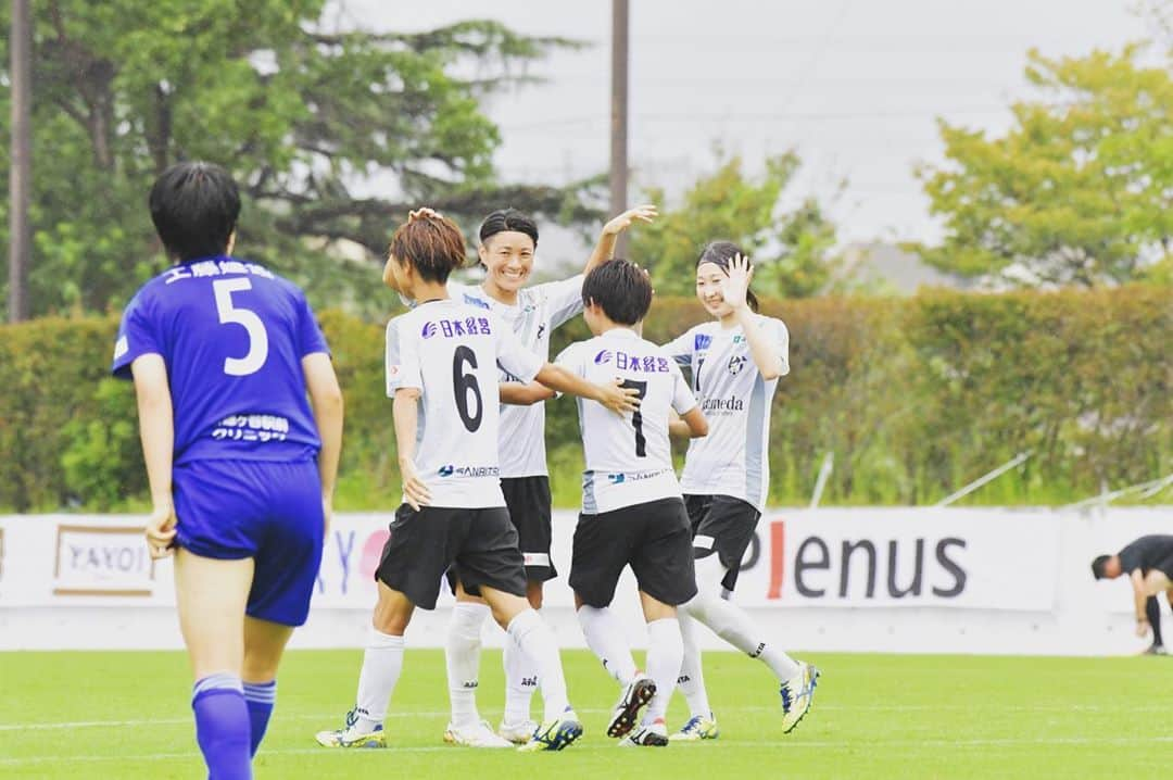 近賀ゆかりのインスタグラム：「GAME DAY  vs @fcjumonjiventus  味の素フィールド西が丘🏟 14:00 KICK OFF ⚽️ #なでしこリーグ2部  #round15 #女子サッカー」