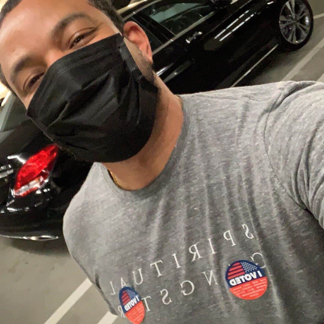 ラズ・アロンソのインスタグラム：「I just VOTED and it feels so GOOD!」