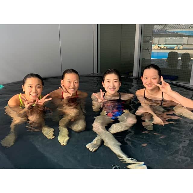 池江璃花子さんのインスタグラム写真 - (池江璃花子Instagram)「* 10月24日東京アクアティクスセンター(オリンピックプール)での完成披露式典に参加させていただきました。 会場の広さ、雰囲気、そして泳ぎやすさが素晴らしかったです😳 来年、ここでオリンピックが開催され、最高の盛り上がりができることを願います🥺💫 #東京アクアティクスセンター #tokyo2020+1 #競泳 #競泳パラ #飛び込み #AS * iPhone11Proの広角レンズ凄すぎることを改めて実感笑 マネージャーさんが天才的な飛び込みの写真撮ってくれた👏」10月25日 9時18分 - ikee.rikako