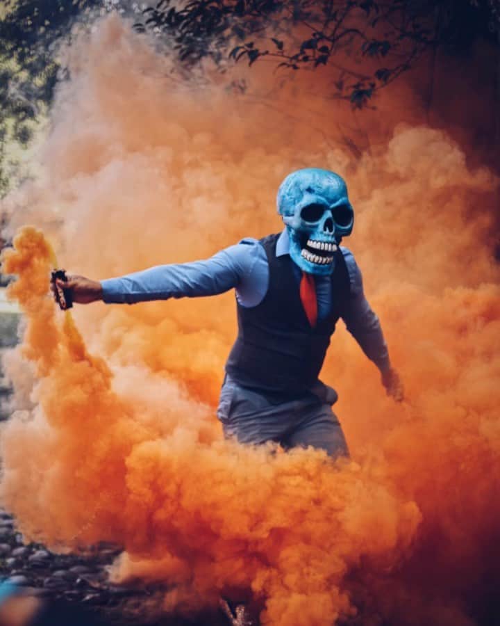 のインスタグラム：「💀 @butch_locsin_from_la 🔥 . . . .  メキシコシティ #メキシコ #死者の日 #写真 #写真家  #dayofthedead #diademuertos #adorama #망자의날 #reportagespotlight #streetleaks #mexico #mexicocity #butchlocsin #butchlocsinfromla」