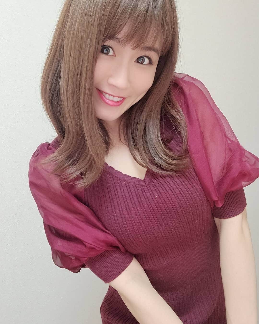 のインスタグラム：「11月15日は東京オフ会😊😊 お会いできるのが楽しみすぎます🎵  毎月あるオフ会が元気の源です😌💓  オフ会参加方法は、 17ライブというアプリをダウンロードして頂きまして ようこ❤️🌸❤️🌸 をフォローしてください。 アーミーになって頂くかマイイベントにご参加してください🎵 お会いできるのを楽しみにしてます✨  #オフ会#東京#名古屋#京都 #17#17ライブ#アプリ」