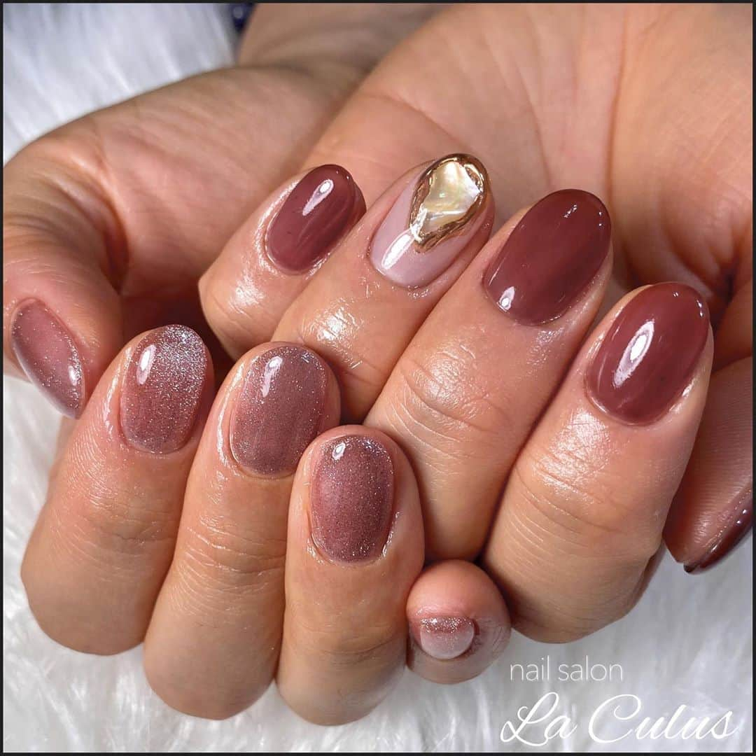 Mihoさんのインスタグラム写真 - (MihoInstagram)「nails. . . 飽きっぽいアートも、カラーも、スターギャラクシーも、全部入れたい🧡🤎🧡 . . ◆オフ込み1.5時間 ◆丁寧ケア付き ◆1ヶ月以内のご来店で¥500-引き (キャンペーンデザインは適用外) . . . 🔸　#ルビケイト導入サロン　🔸 カビ・菌から塗り爪を守り、グリーンネイル(バクテリアルネイル)の予防ができる、ルビケイト🦠🤛✨ 追加料金無しで、全てのお客様に使用しております♡ 繰り返しグリーンネイルになってしまう方や、"グリーンネイル"と言われ他店で施術を断られてしまった方も施術が可能です💅 お悩みの方は、一度ご相談ください🧡  #laculus  #フィルインサロン　#レオパード　#スターギャラクシー  . #ネイル #ジェル #ジェルネイル #ネイルアート #ネイルサロン #ネイルデザイン #三宮フィルイン #秋ネイル  #グリーンネイル対策#ネイルチップ #フィルイン#グリーンネイル #神戸 #三宮 #神戸元町 #大阪 #神戸ネイル #神戸ネイルサロン #三宮ネイルサロン #三宮ネイル . #nail #nails #nailart #beauty #kawaii」10月25日 9時48分 - la.source_nail