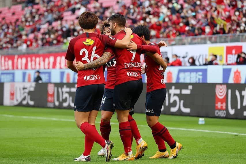 上田綺世のインスタグラム：「. Everaldo golazo!!  次は俺が！ . #antlers #jleague #上田綺世 #エヴェ刺激ありがとう」