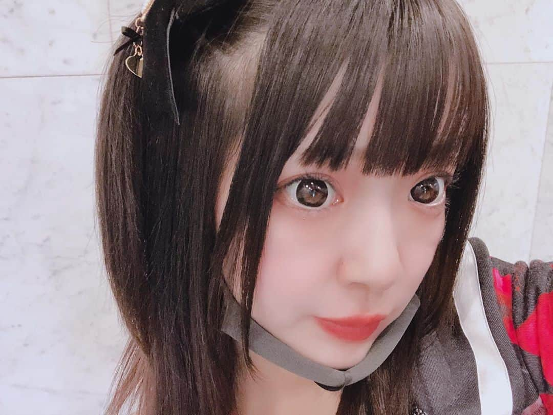 音羽莉夢のインスタグラム：「最近また服装が戻ってます。‪°ʚ✞ɞ°‬  #童顔ロリ巨乳 #合法ロリ #ロリコンホイホイ #撮影会モデル #音羽莉夢 #アミックエンターテインメント  #グラドル自画撮り部 #グラドル #ツインテール #リズリサ #lizlisa #travastokyo」