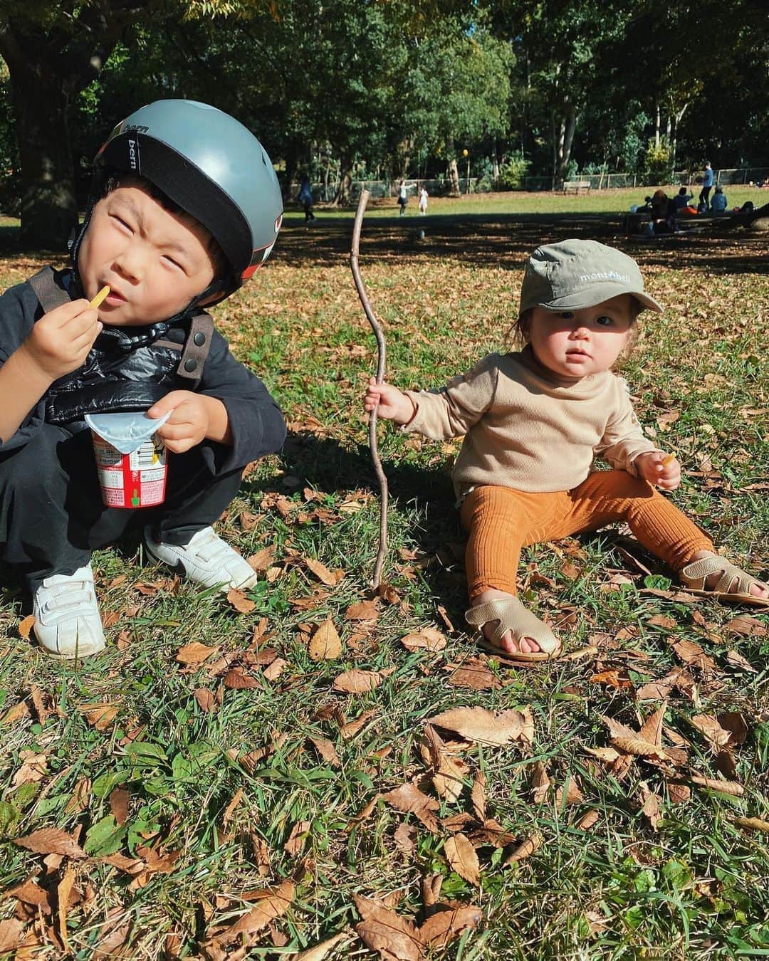 金子渚さんのインスタグラム写真 - (金子渚Instagram)「3人でピクニック🌳 いい天気で気持ちよかった！平和な1日🕊」10月25日 19時31分 - nagisakaneko