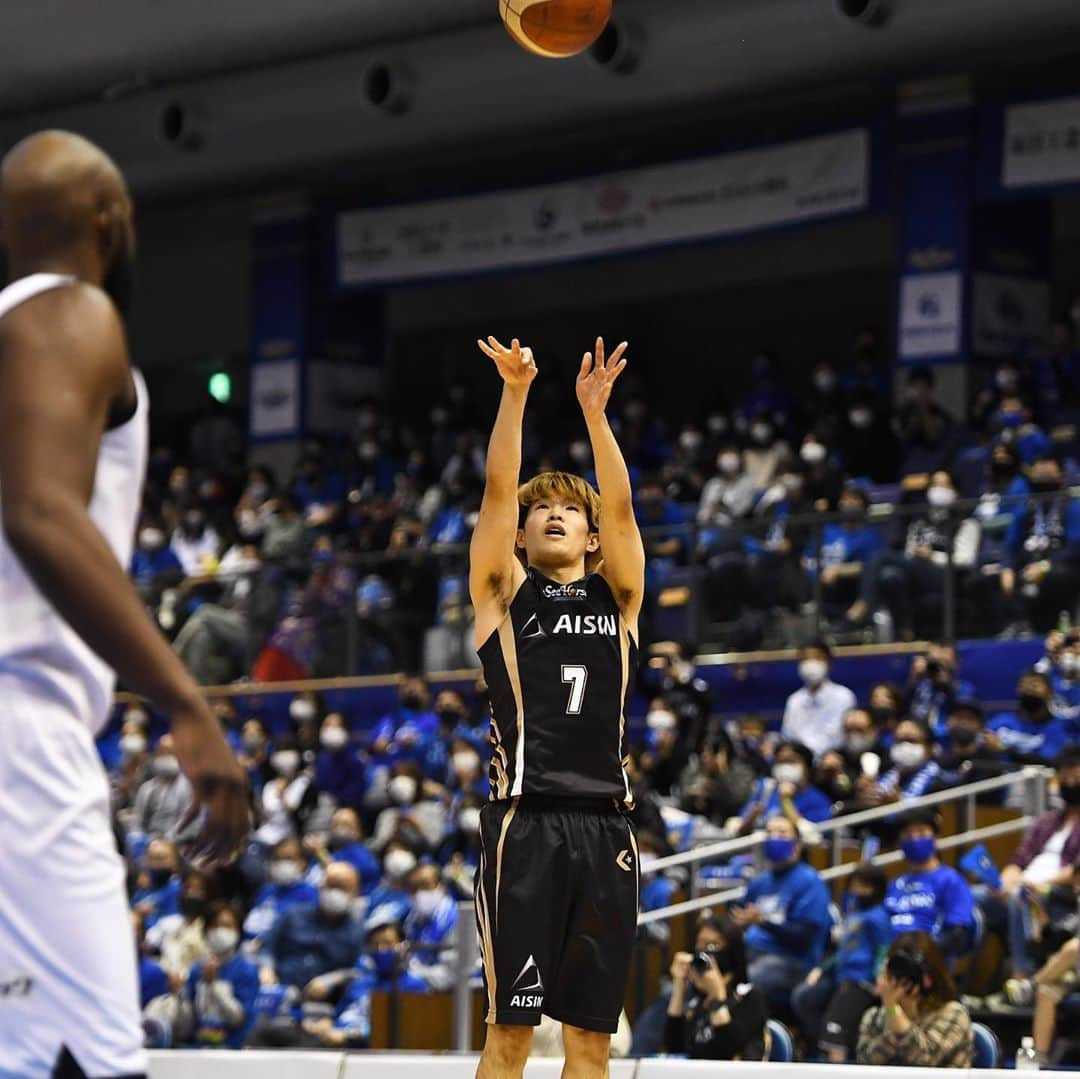 シーホース三河さんのインスタグラム写真 - (シーホース三河Instagram)「10/25(日)vs.富山 #PHOTO 三河 99-77 富山 #fightfor_ #シーホース三河 #Bリーグ」10月25日 19時32分 - go_seahorses