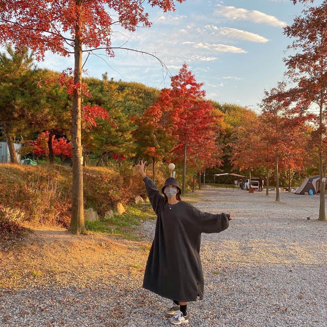 キム・ダヘのインスタグラム：「씬나는 날쒸 🍁🍁」