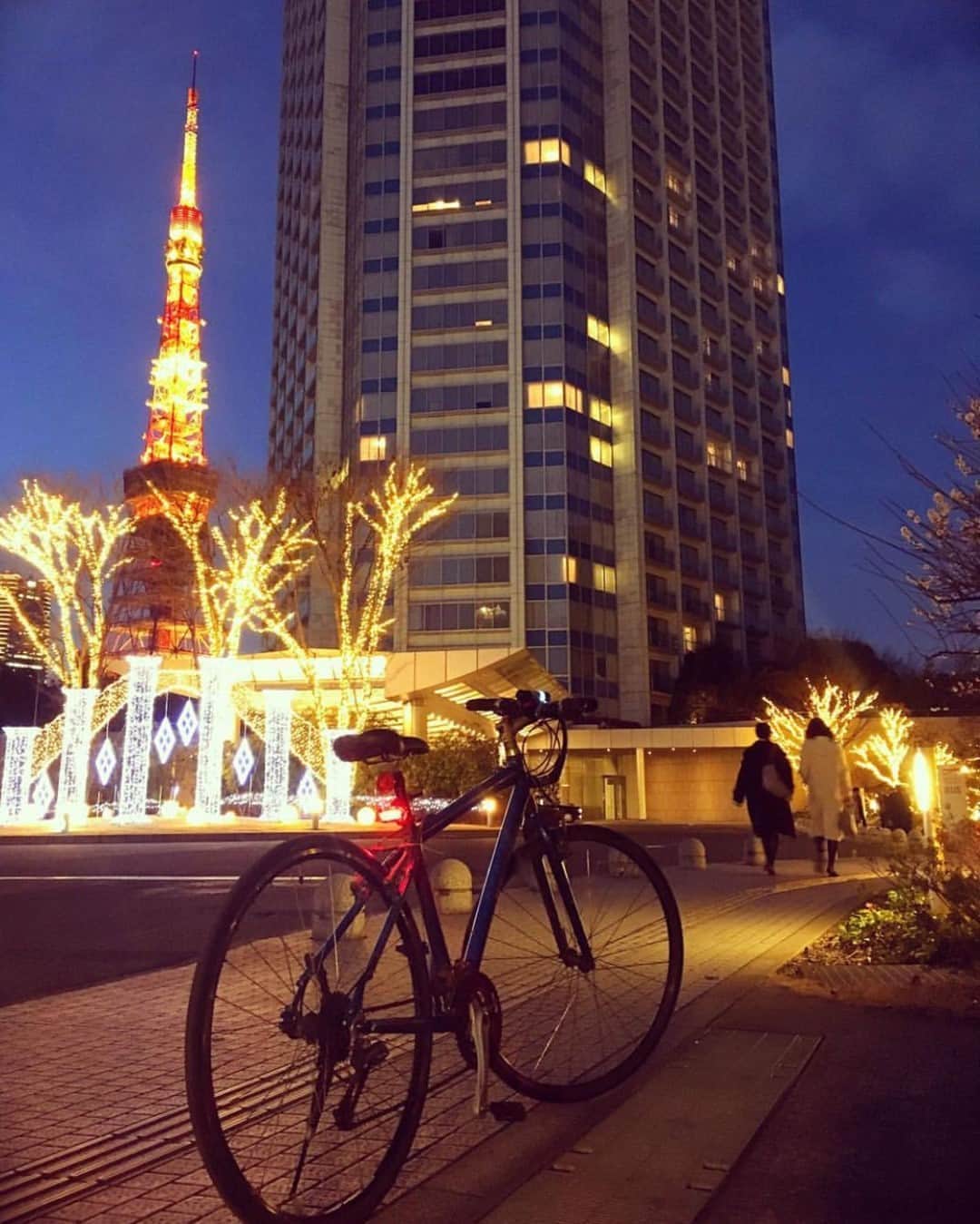 ザ・プリンス パークタワー東京さんのインスタグラム写真 - (ザ・プリンス パークタワー東京Instagram)「@tokyo_cycling_locationsさま、ご投稿ありがとうございます！  Day or Night Tokyo is always exciting! Take a ride on a bike to explore our beautiful city  Share your own images with us by tagging @princeparktowertokyo  —————————————————————  #TokyoTower #princeparktower #princehotels #tokyo #japan #beautifulhotels #tokyohotel #shibakoen #akabanebashi #azabujuban #tokyotower #ThePreferredLife #cycling #プリンスパークタワー東京 #東京タワー #サイクリング」10月25日 20時12分 - princeparktowertokyo