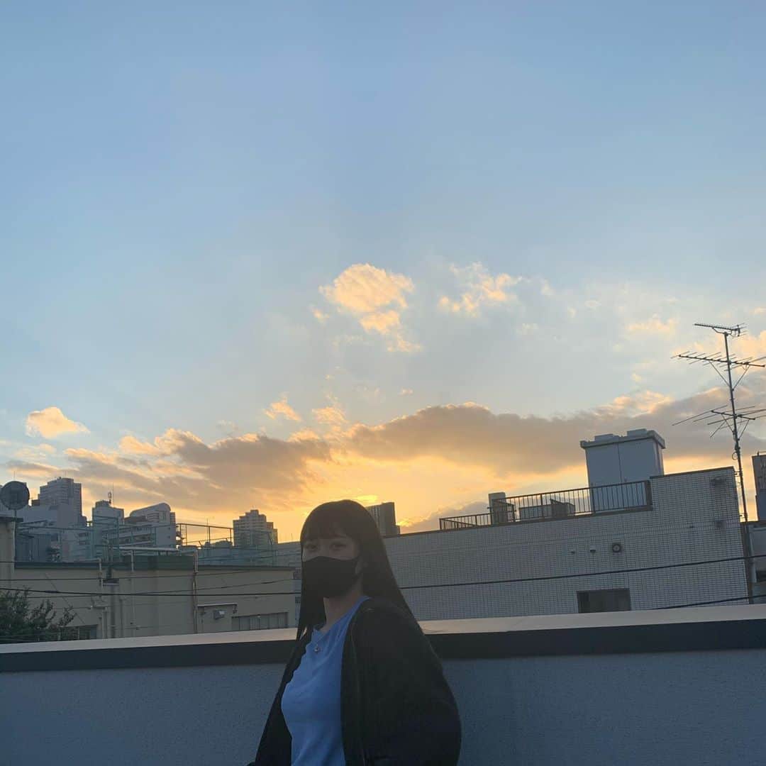 山下恵奈のインスタグラム：「ハタチになりました〜㊗﻿ ﻿ みんなからたくさんのメッセージをもらって﻿ 友達と一緒に誕生日を迎えれて﻿ 忘れられない二十歳の誕生日になりました😢﻿ ﻿ 20代も私らしく頑張ります✨﻿ ﻿ 20歳の私もよろしくお願いします🙇🏻‍♀️﻿ ﻿ ﻿」
