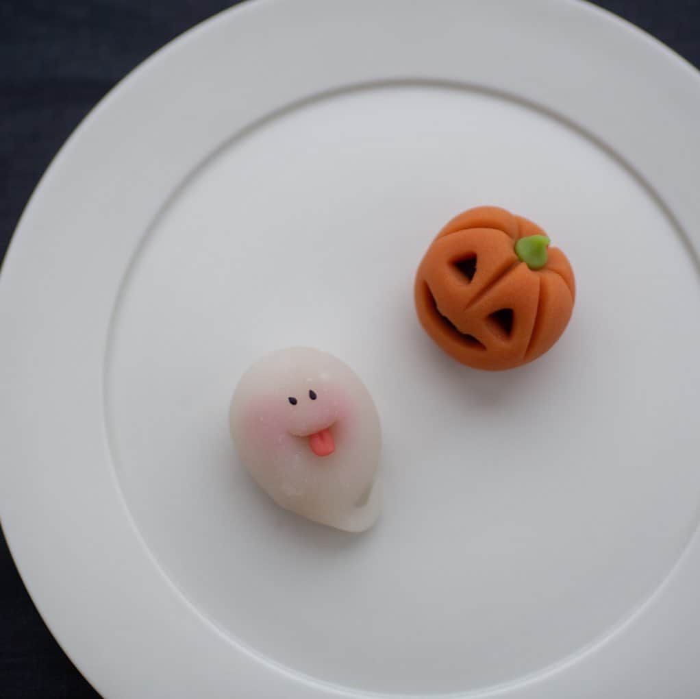 Naomiのインスタグラム：「👻🎃👻 立体的な舌がキュートすぎる👅」