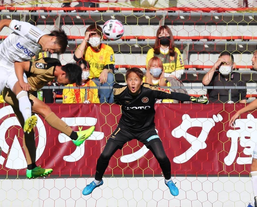 ギラヴァンツ北九州さんのインスタグラム写真 - (ギラヴァンツ北九州Instagram)「. LOSE... 北九州 0-1 松本 . 本日もたくさんの応援、ありがとうございました。 . #ギラヴァンツ北九州 #ギラヴァンツ #北九州 #jリーグ #j2」10月25日 20時19分 - giravanz_kitakyushu