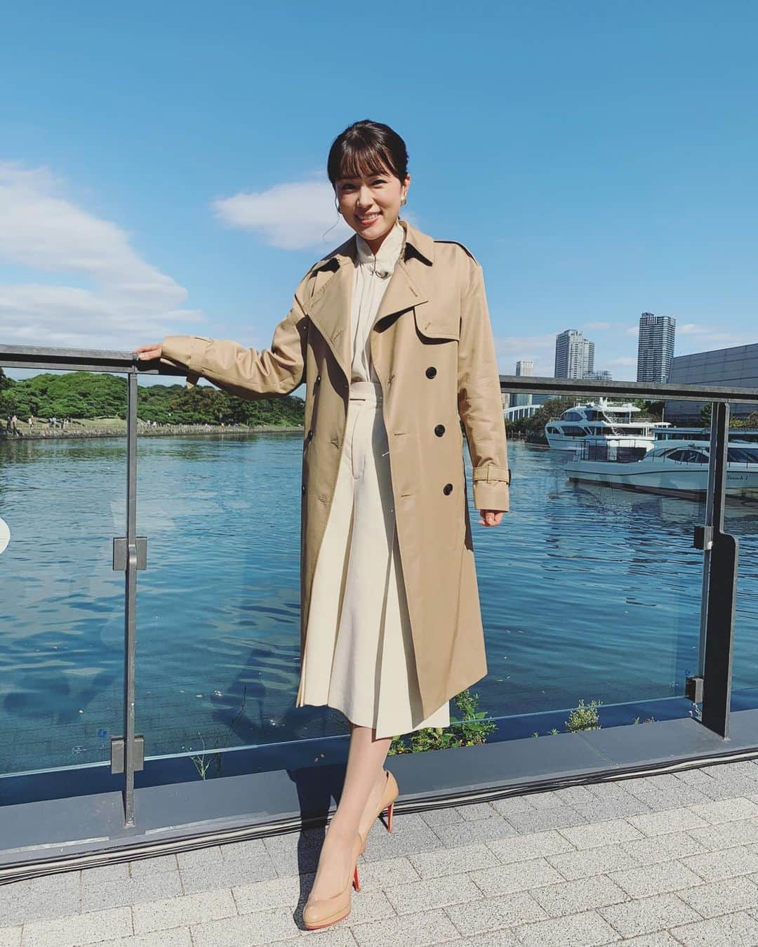 本田朋子さんのインスタグラム写真 - (本田朋子Instagram)「昨日の衣装  tops…BEIGE, pants…BEIGE, coat…JOSEPH STUDIO」10月25日 11時58分 - tomoko_honda_official_phonics