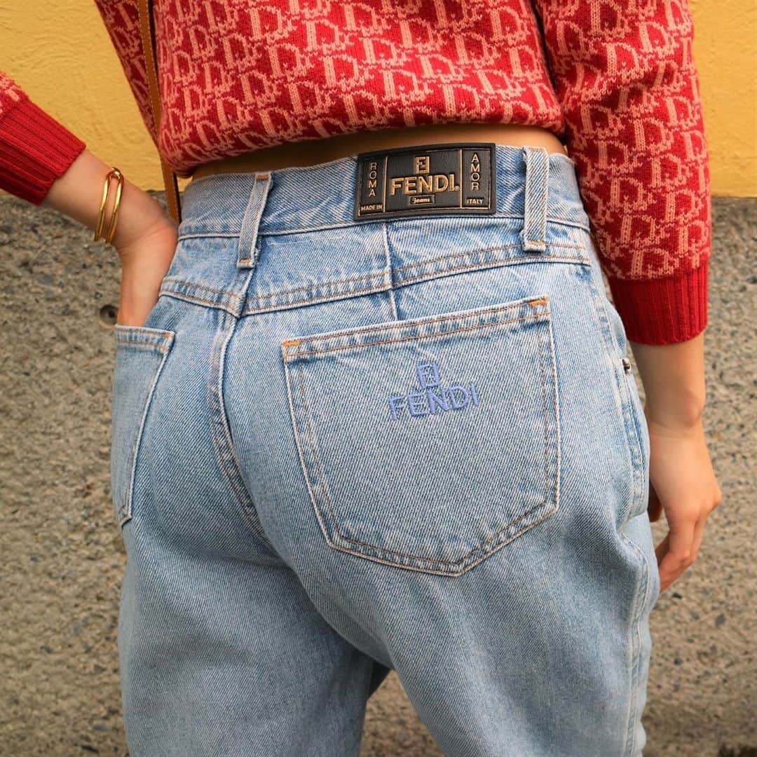Vintage Brand Boutique AMOREさんのインスタグラム写真 - (Vintage Brand Boutique AMOREInstagram)「Vintage Fendi denim pants 👖  Size 44  📌This item is not available on the webstore, send us a DM to purchase   ✈️Free Shipping Worldwide 📩DM for more info and pricing  ➡️info@amorevintagetokyo.com   #ヴィンテージ #フェンディ #ヴィンテージフェンディ #ズッカ柄 #ズッカ #ペカン #ヴィンテージブランドブティック #アモーレ #アモーレトーキョー #ヴィンテージショップ #表参道 #東京#fendi #vintage #vintageFendi#fendivintage #amoretokyo #amorevintage #vintageshops」10月25日 12時25分 - amore_tokyo