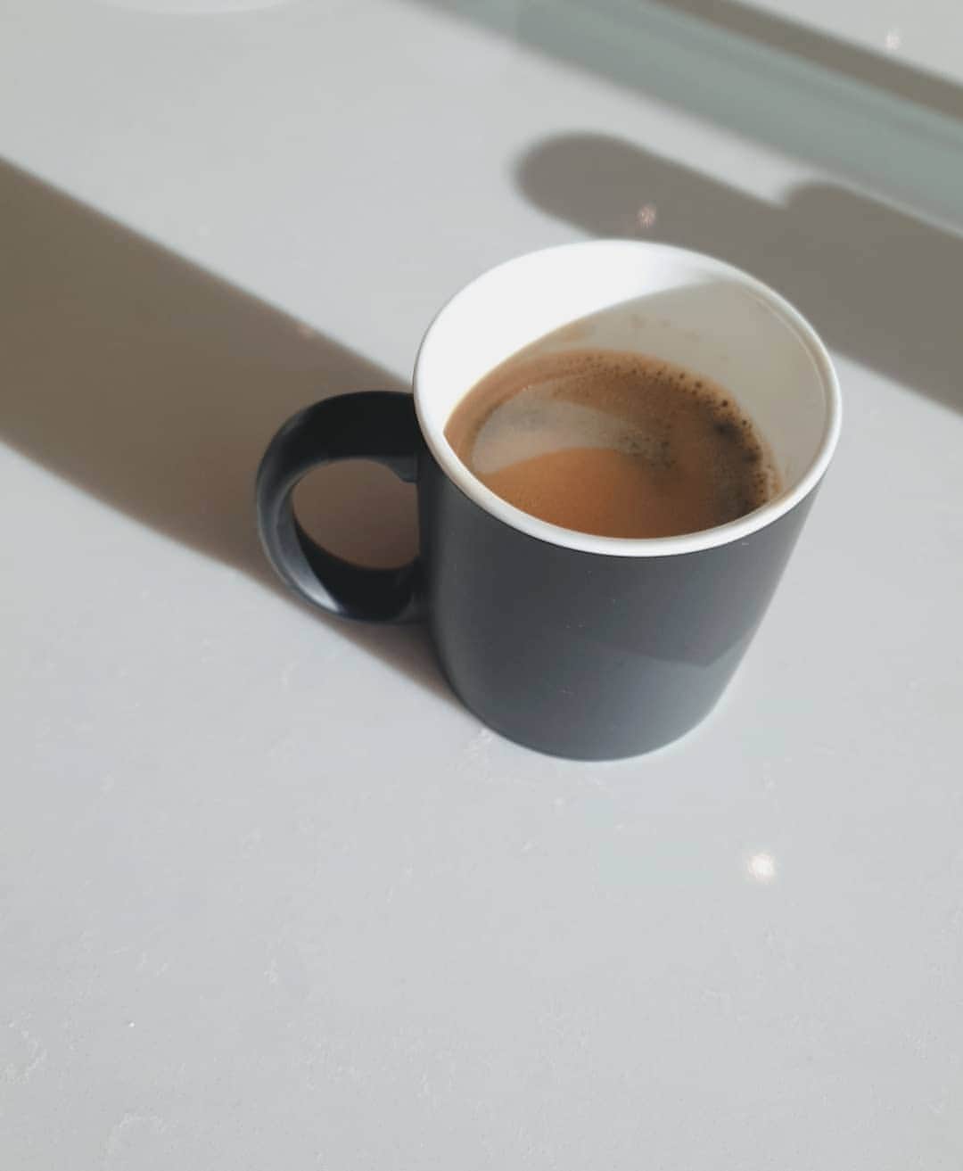 チョン・シアさんのインスタグラム写真 - (チョン・シアInstagram)「커피한잔이 나에게 주는 많은 것들...☕」10月25日 12時45分 - jung.sia