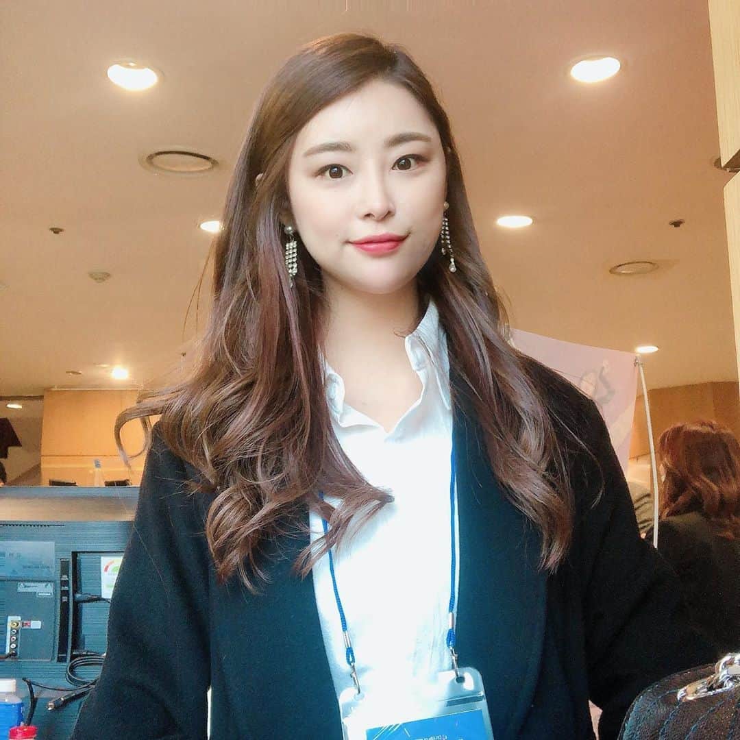 のインスタグラム：「주말에도 열일🔥 . . #2020머슬마니아#셀러비」