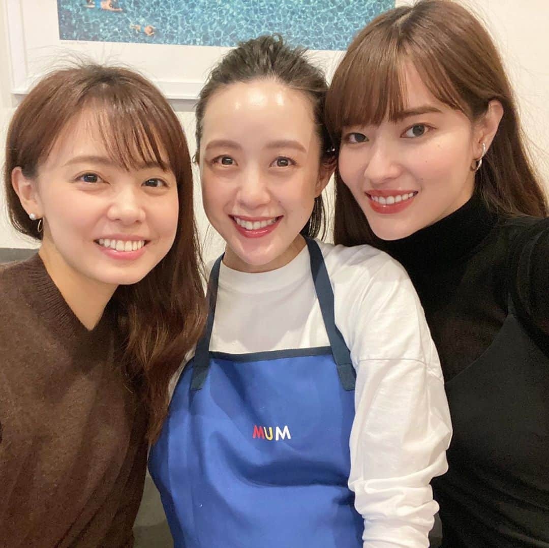 宮澤智さんのインスタグラム写真 - (宮澤智Instagram)「★ この前のこと 素敵な先輩と同期と 心がほかほかになる時間を過ごしました☺️ それにしても有美さんのご飯が美味しくて美味しくて🤤 そして相変わらず可愛くて綺麗で🥺 みなほと感動しっぱなしでした😁 私は満腹で眠たそうな顔してますね🤣 #先輩と同期 #カレー #ご馳走様でした」10月25日 13時02分 - tomo.miyazawa