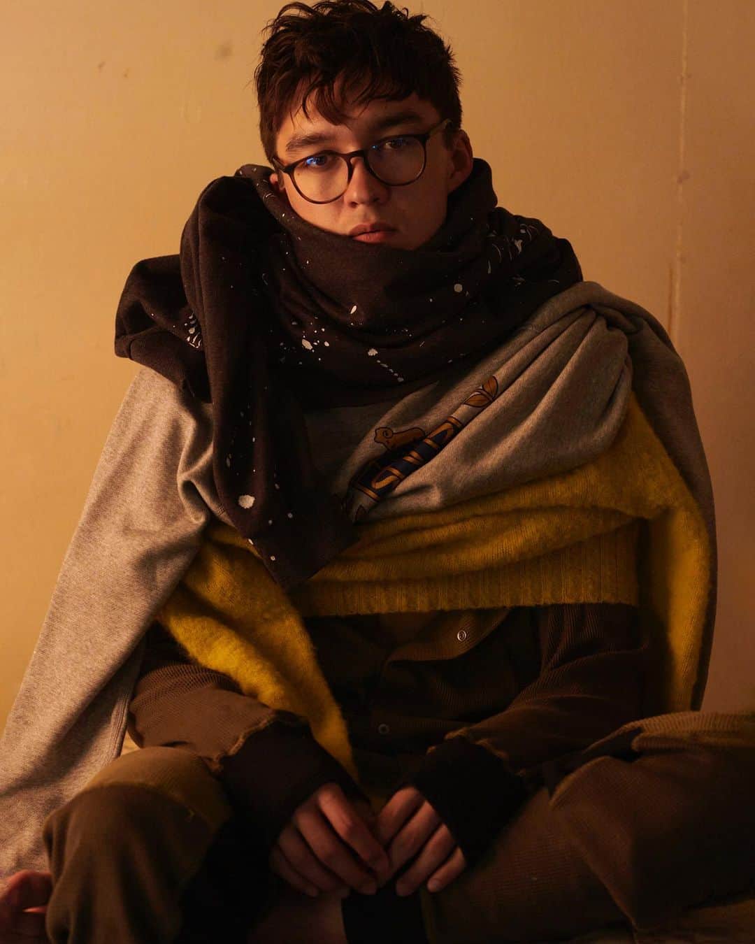 倉岡晋也のインスタグラム：「Become ✔︎ Winter, you should get warm Private work for @akirahonda with @miho_emo_ @sharuruwho x Styled by @shinyakuraoka」