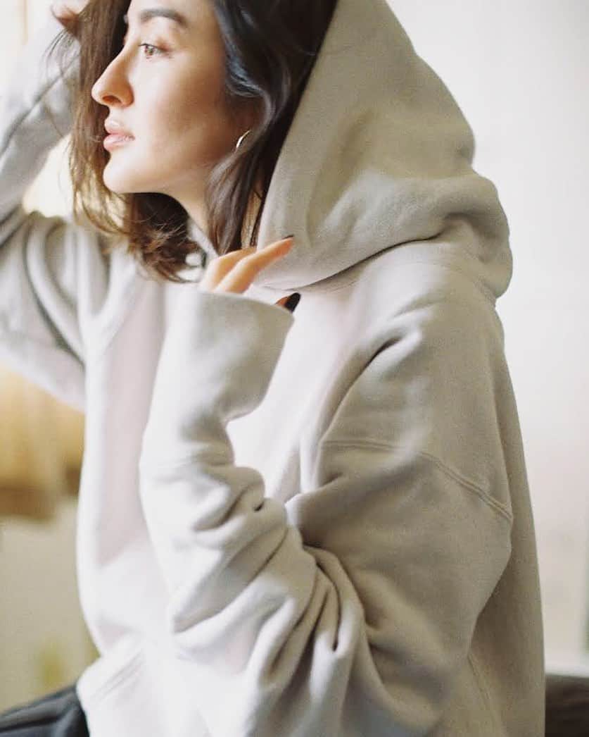 オードリー亜谷香のインスタグラム：「Coziness over everything 🍂」