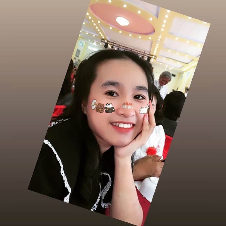 hina_officialのインスタグラム：「hơi mập xí😔☺️💕」
