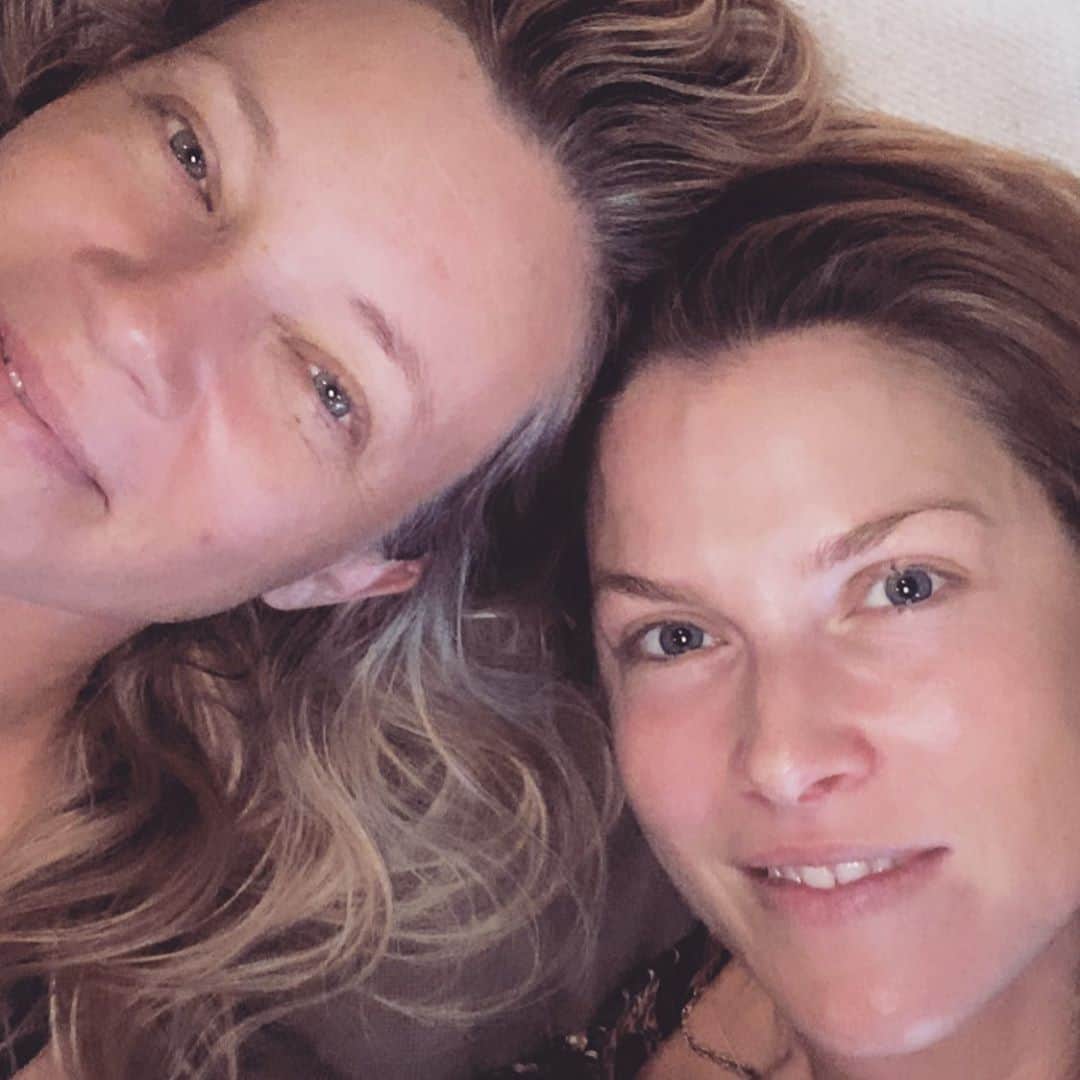 アリ・ラーターのインスタグラム：「Reunited with one of my deepest and truest. ✨💕✨ @smarthouse26」