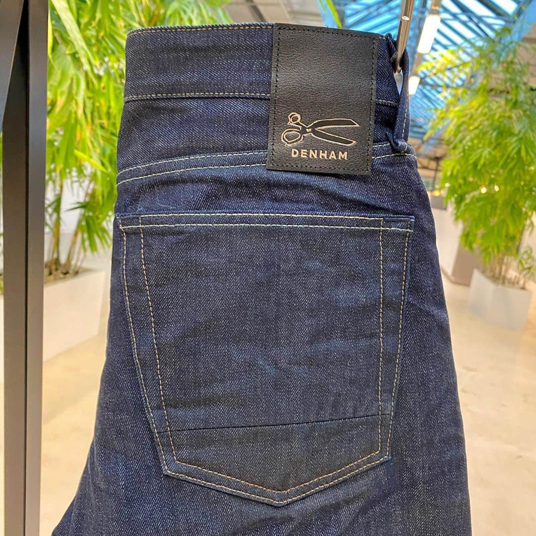 デンハムさんのインスタグラム写真 - (デンハムInstagram)「“SELVEDGE SUNDAY” Model RAZOR: 3D Virgin Selvedge. Made in italy by @candianidenim  #selvedge #selvedgedenim #selvedgesunday #denim #denimjeans #madeinitaly #candianidenim #jeans #jasondenham #denham #denhamthejeanmaker #indigo #gotscertified #organiccotton #thetruthisinthedetails」10月25日 13時50分 - denhamthejeanmaker