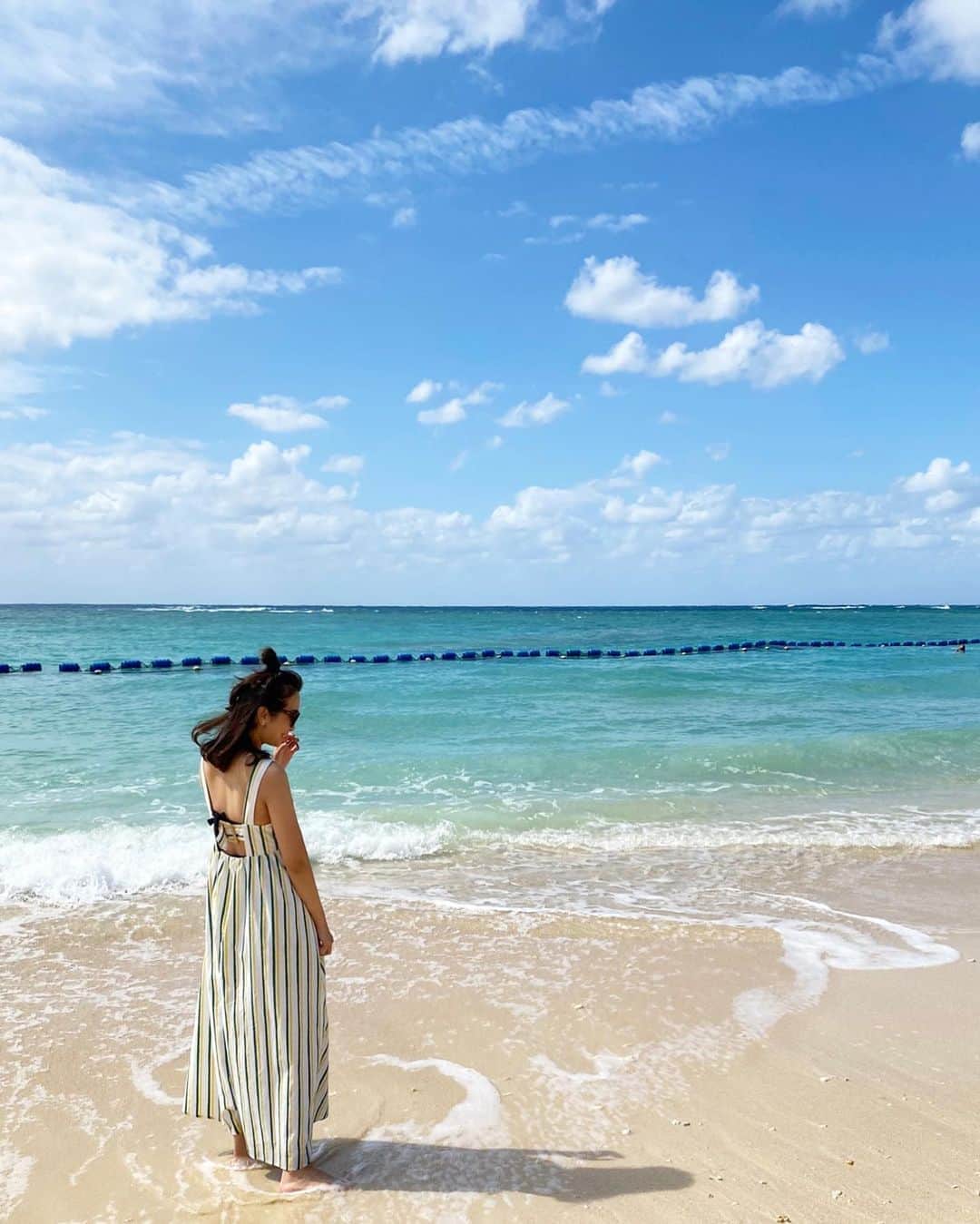 Mai Wakimizuのインスタグラム：「空と海と私〜♩♬お天気最高＼(^o^)／ #mamalife」